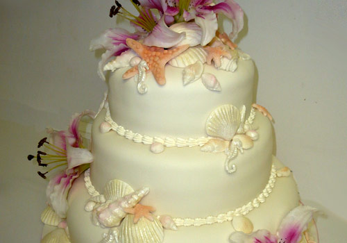 A 'Sea shell'themed Wedding Cake